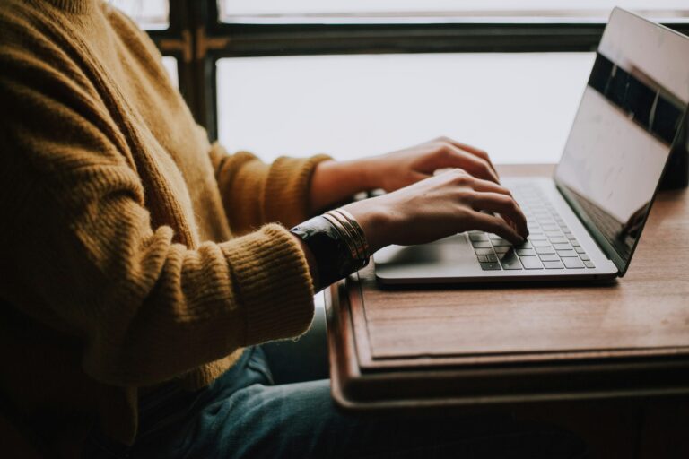 Read more about the article What Are Passkeys, and Should Your Business Use Them?